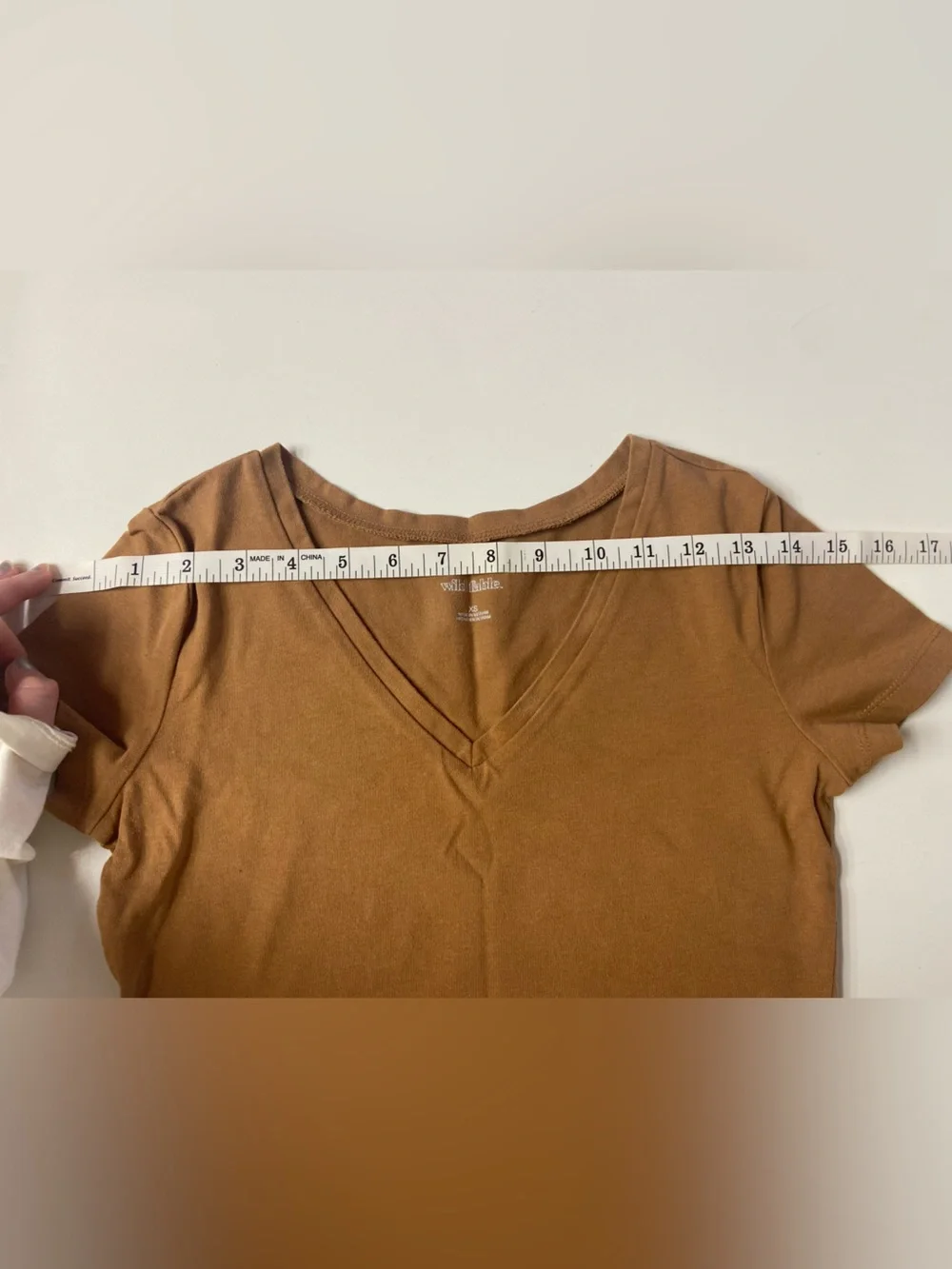 Wild Fable Brown V-Neck Cropped Tee Shirt like new women's/young adult size XS